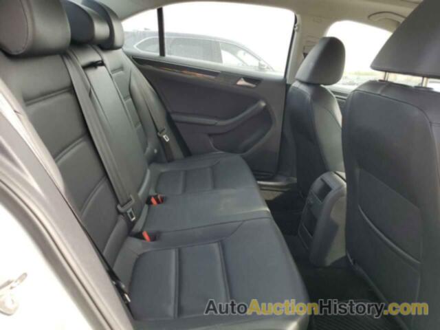 VOLKSWAGEN JETTA SEL, 3VWL17AJ1HM237340