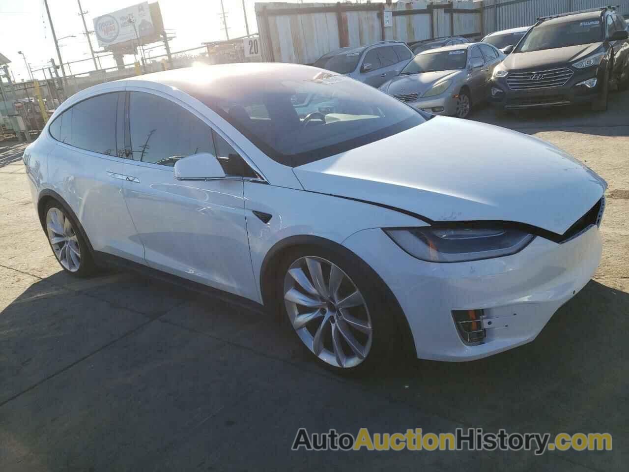 TESLA MODEL X, 5YJXCAE25HF052047