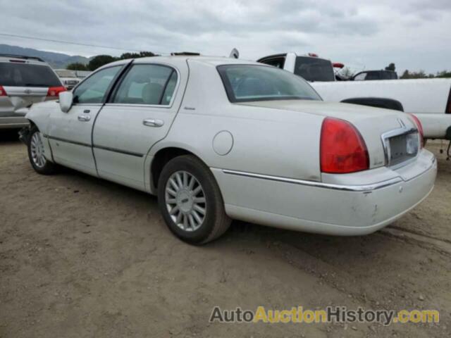 LINCOLN TOWNCAR SIGNATURE, 1LNHM81W15Y636309