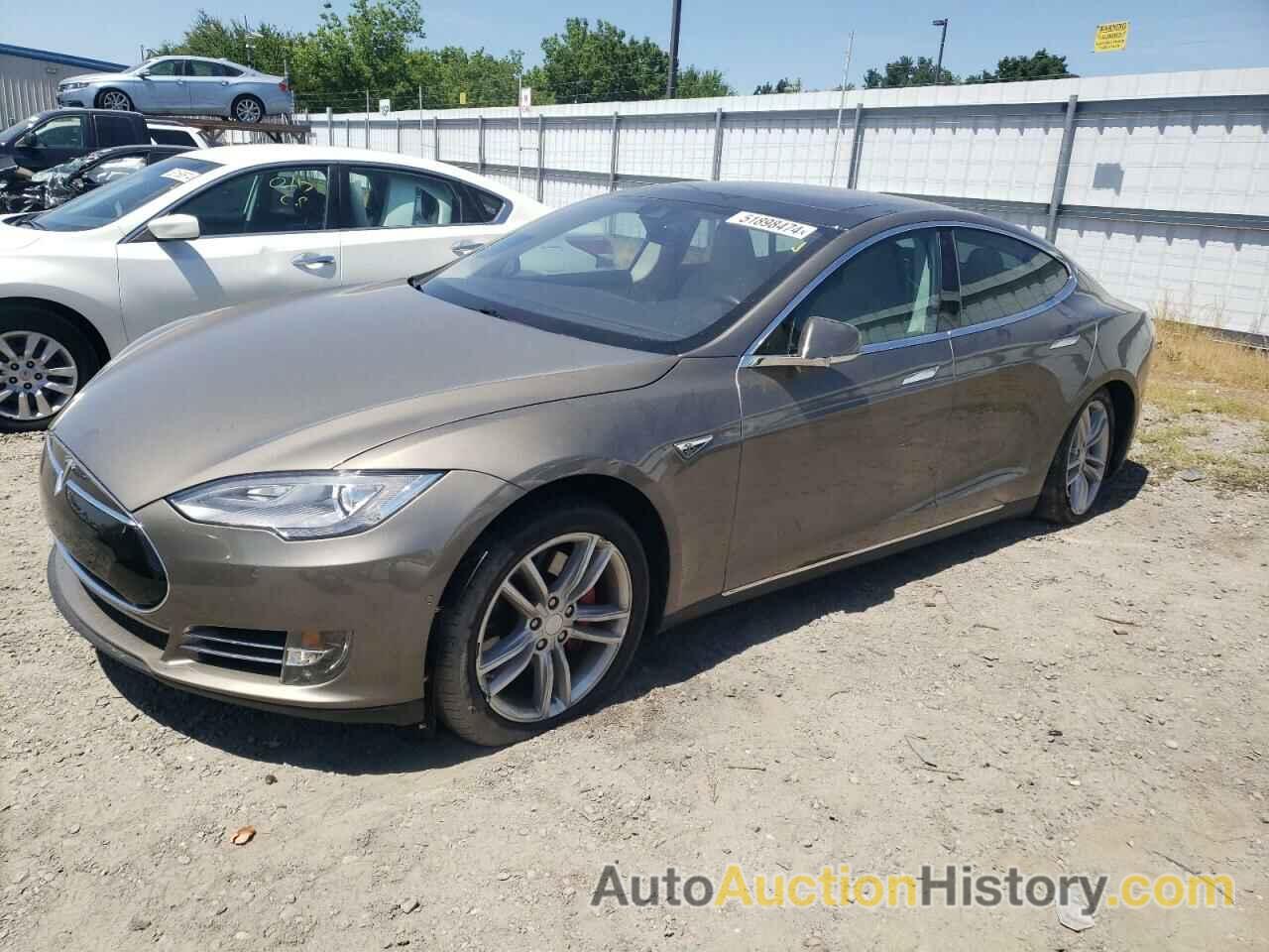 TESLA MODEL S P85D, 5YJSA1H44FF095174