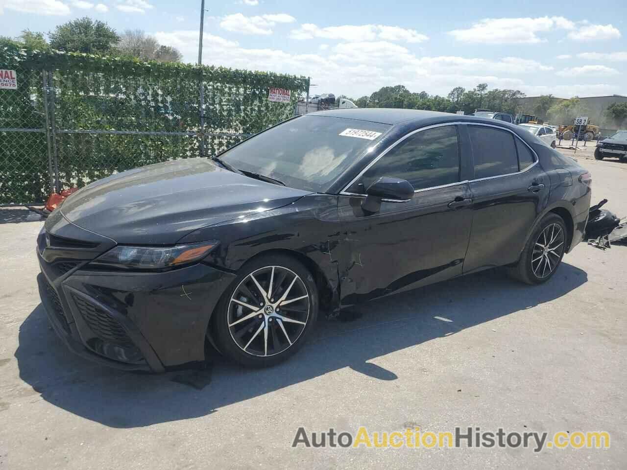 TOYOTA CAMRY SE, 4T1G11AK4NU677744