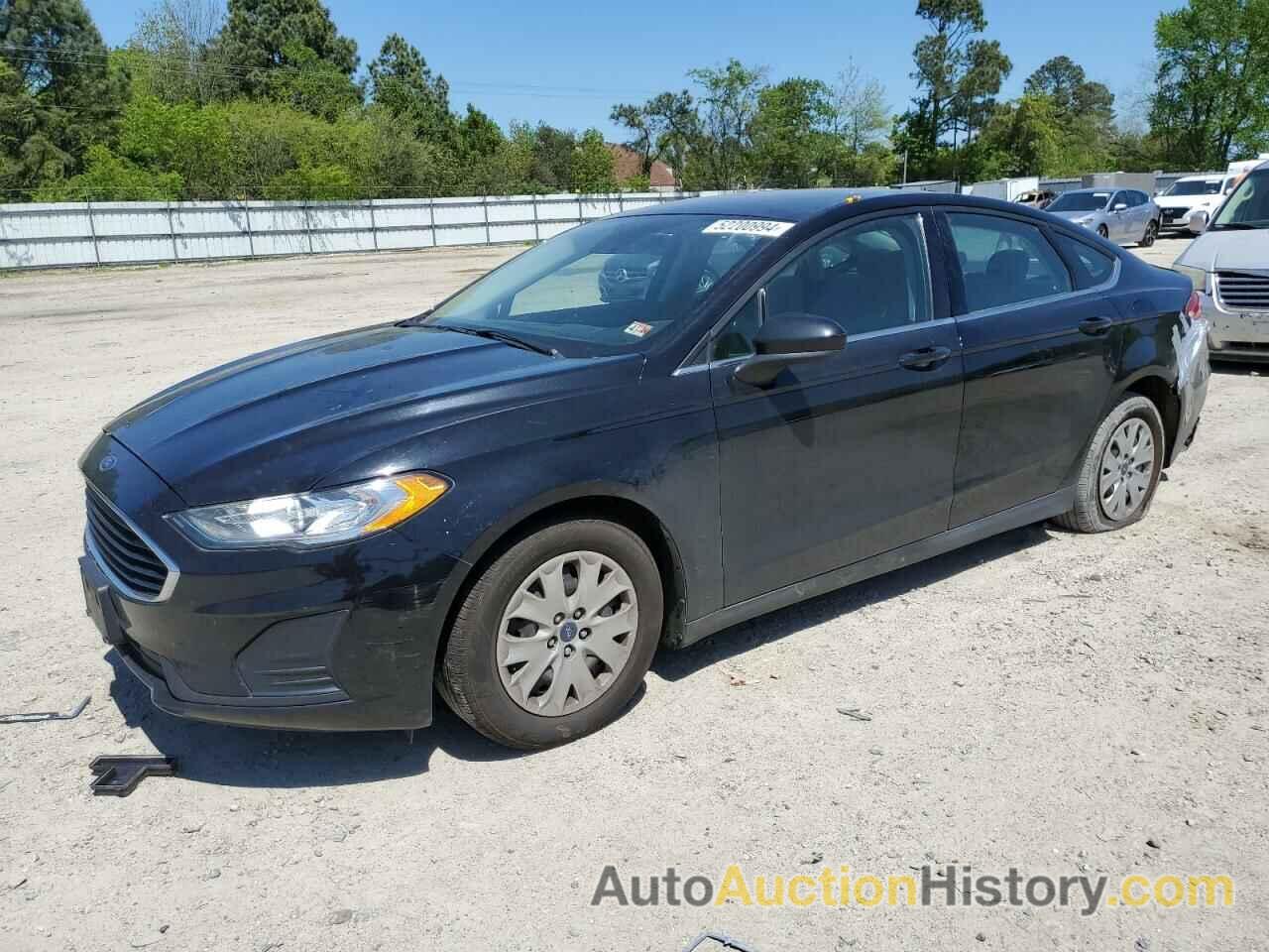 FORD FUSION S, 3FA6P0G76LR161827