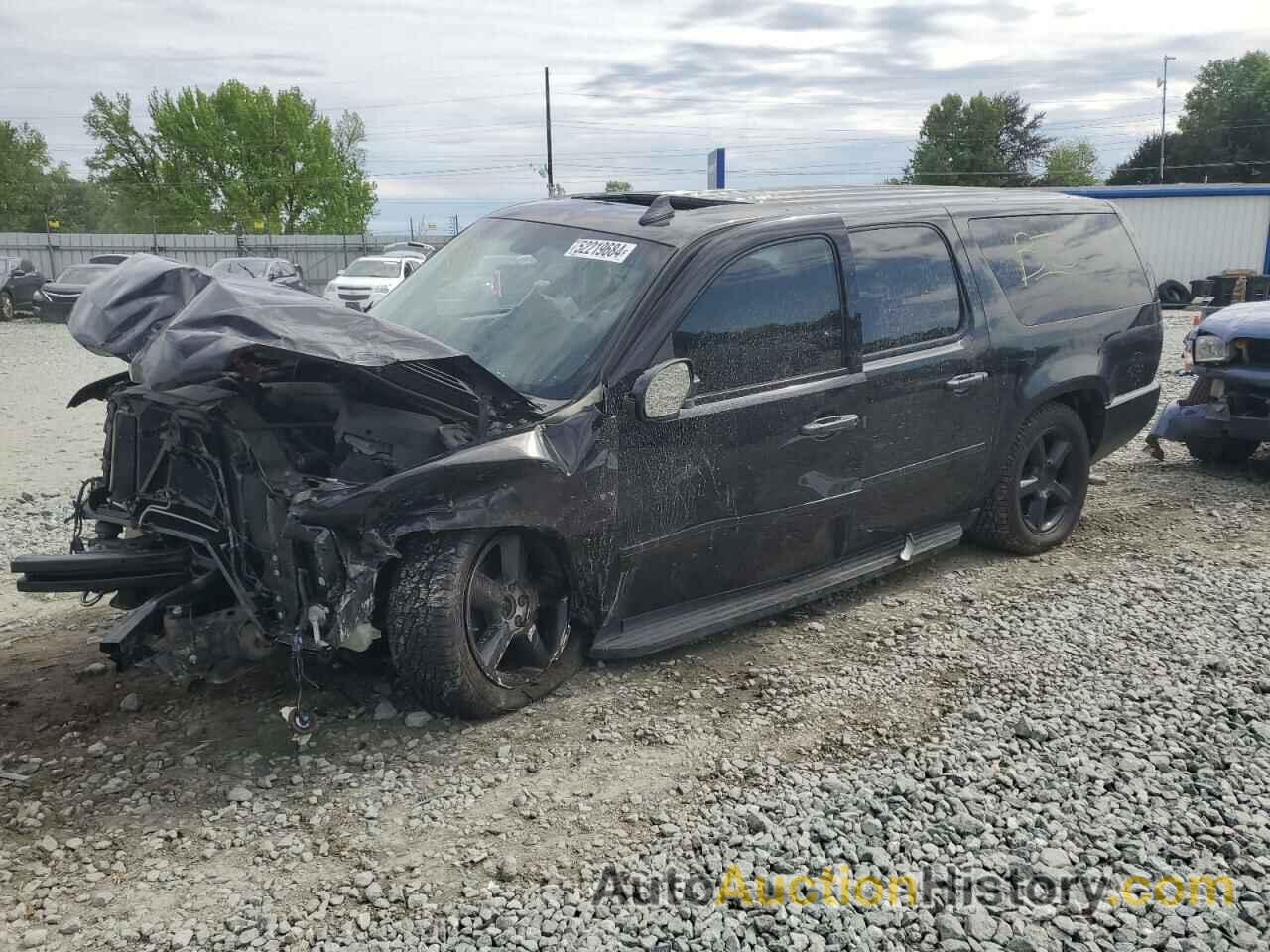 CHEVROLET SUBURBAN K1500 LTZ, 1GNSKKE3XBR385073