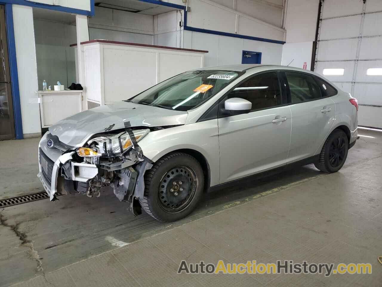 FORD FOCUS SE, 1FAHP3F2XCL456427