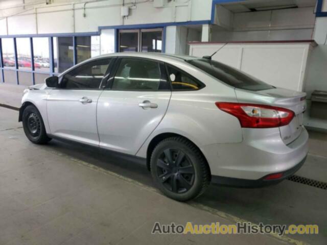 FORD FOCUS SE, 1FAHP3F2XCL456427