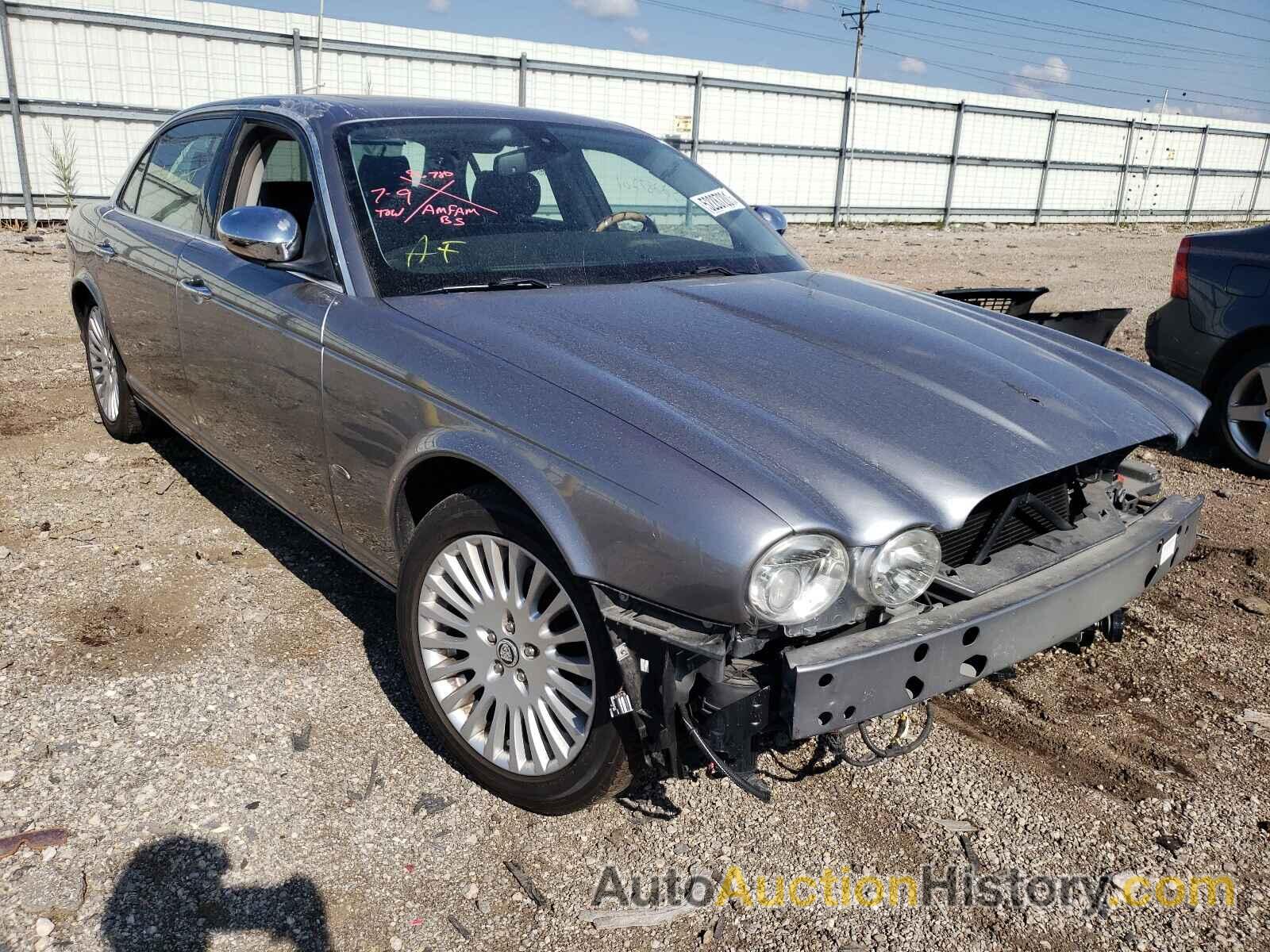 2007 JAGUAR XJ, SAJWA82B17SH11911