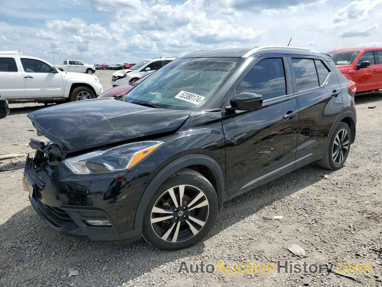 NISSAN KICKS SR, 3N1CP5DVXLL561487