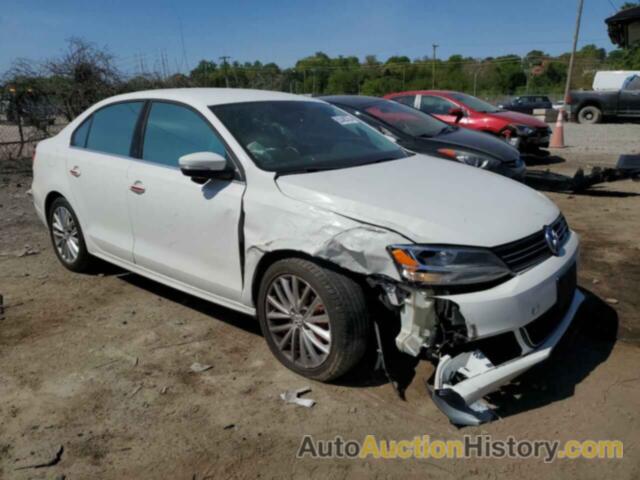 VOLKSWAGEN JETTA SEL, 3VWLZ7AJ6BM389095