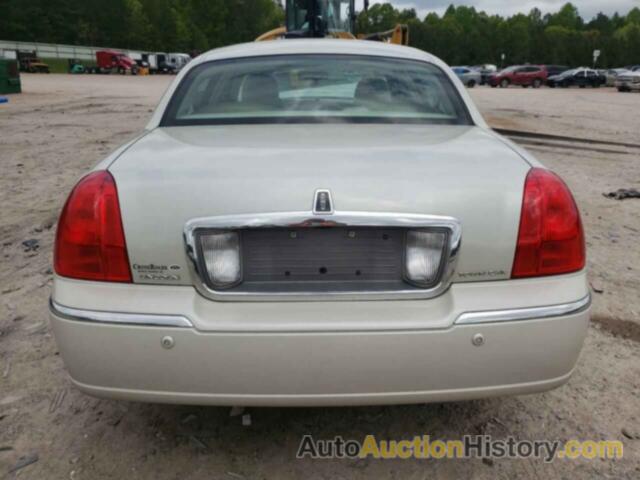 LINCOLN TOWNCAR ULTIMATE, 1LNHM83W54Y682625