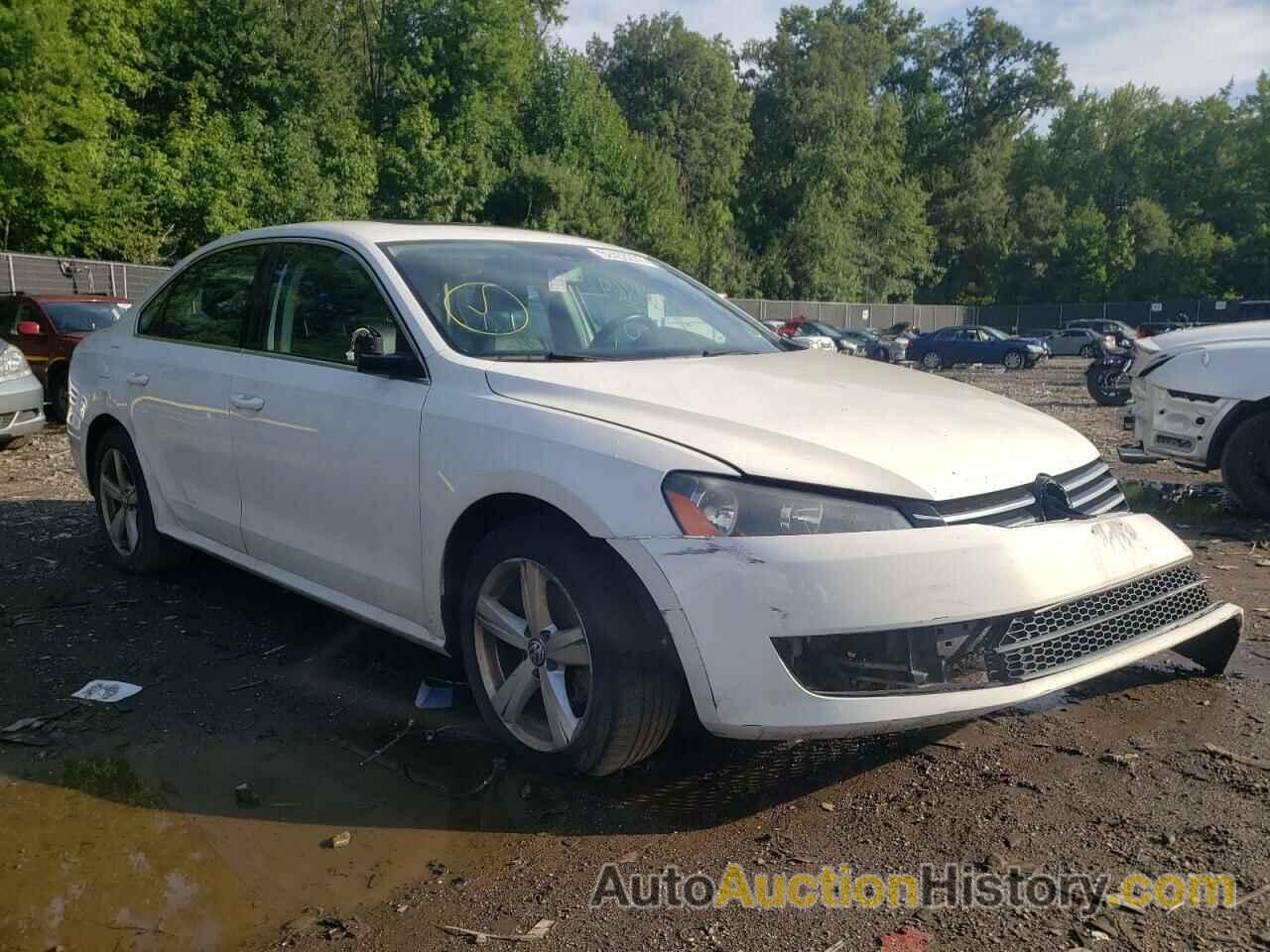 2013 VOLKSWAGEN PASSAT SE, 1VWBP7A38DC001937