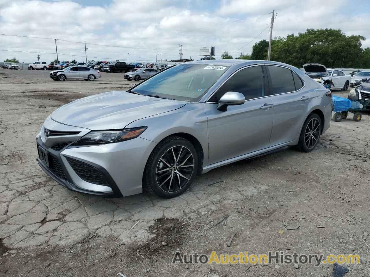 TOYOTA CAMRY SE, 4T1G11AK6MU531540