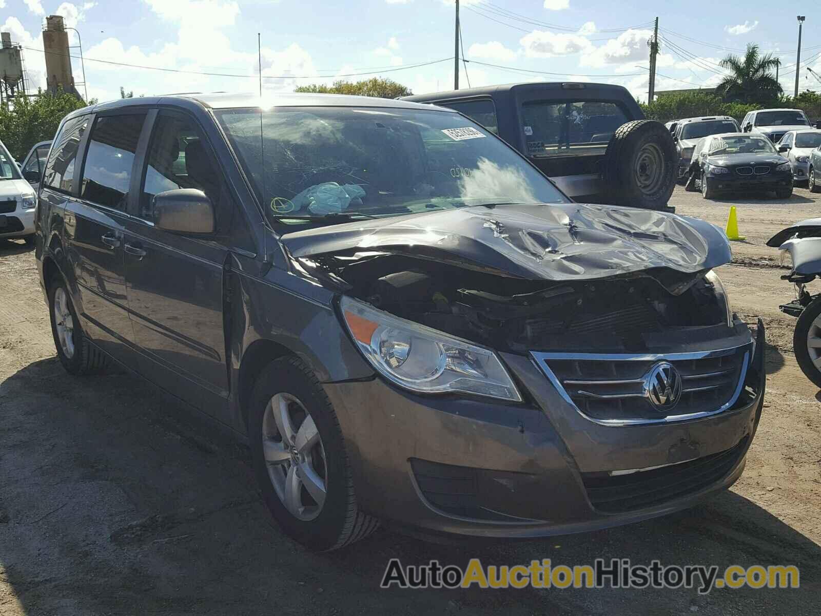 2010 VOLKSWAGEN ROUTAN SE, 2V4RW3D14AR306058