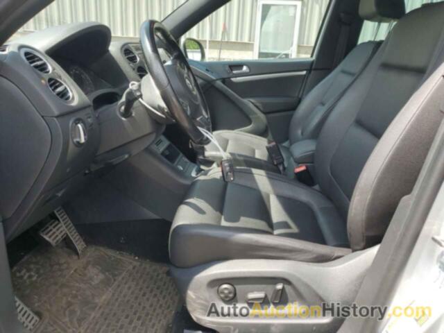 VOLKSWAGEN TIGUAN S, WVGBV7AX7GW094752