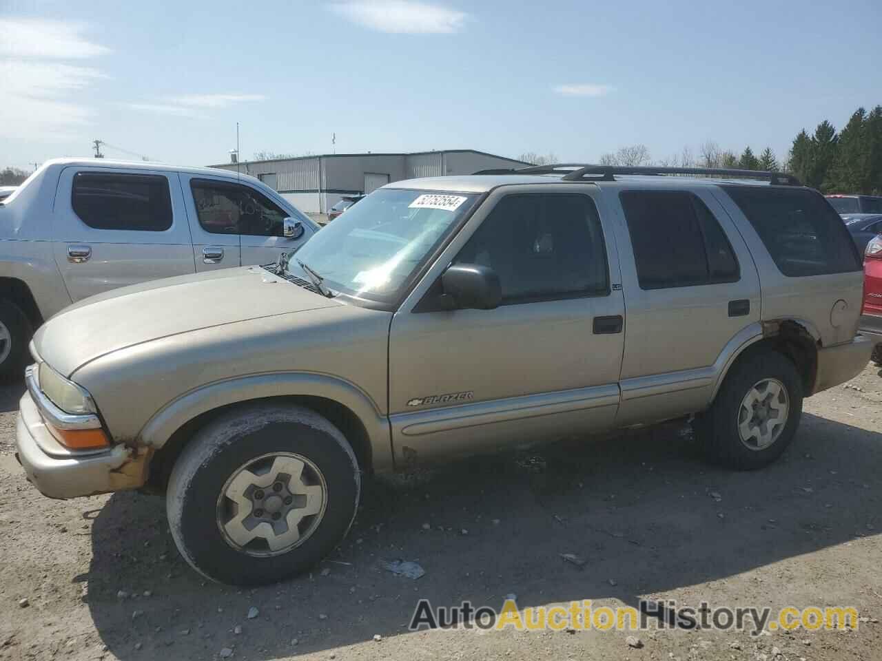 CHEVROLET BLAZER, 1GNDT13X03K159396