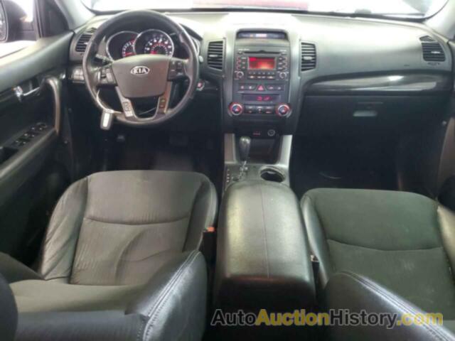 KIA SORENTO EX, 5XYKU4A29BG022984