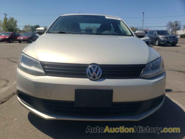 VOLKSWAGEN JETTA SE, 3VWDZ7AJXBM013441