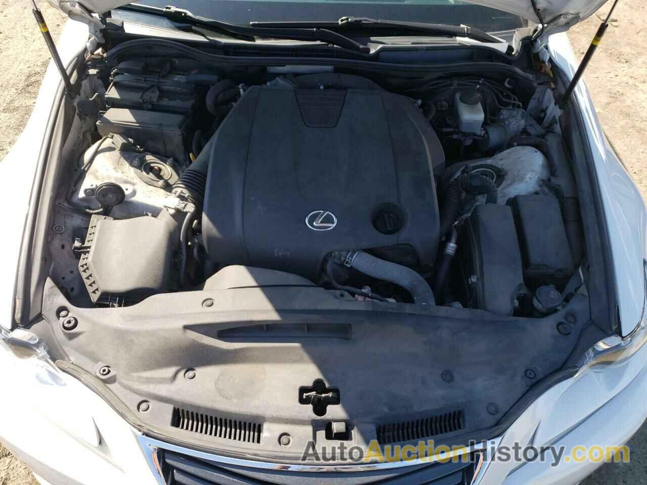 LEXUS IS 250, JTHCF1D25E5013736