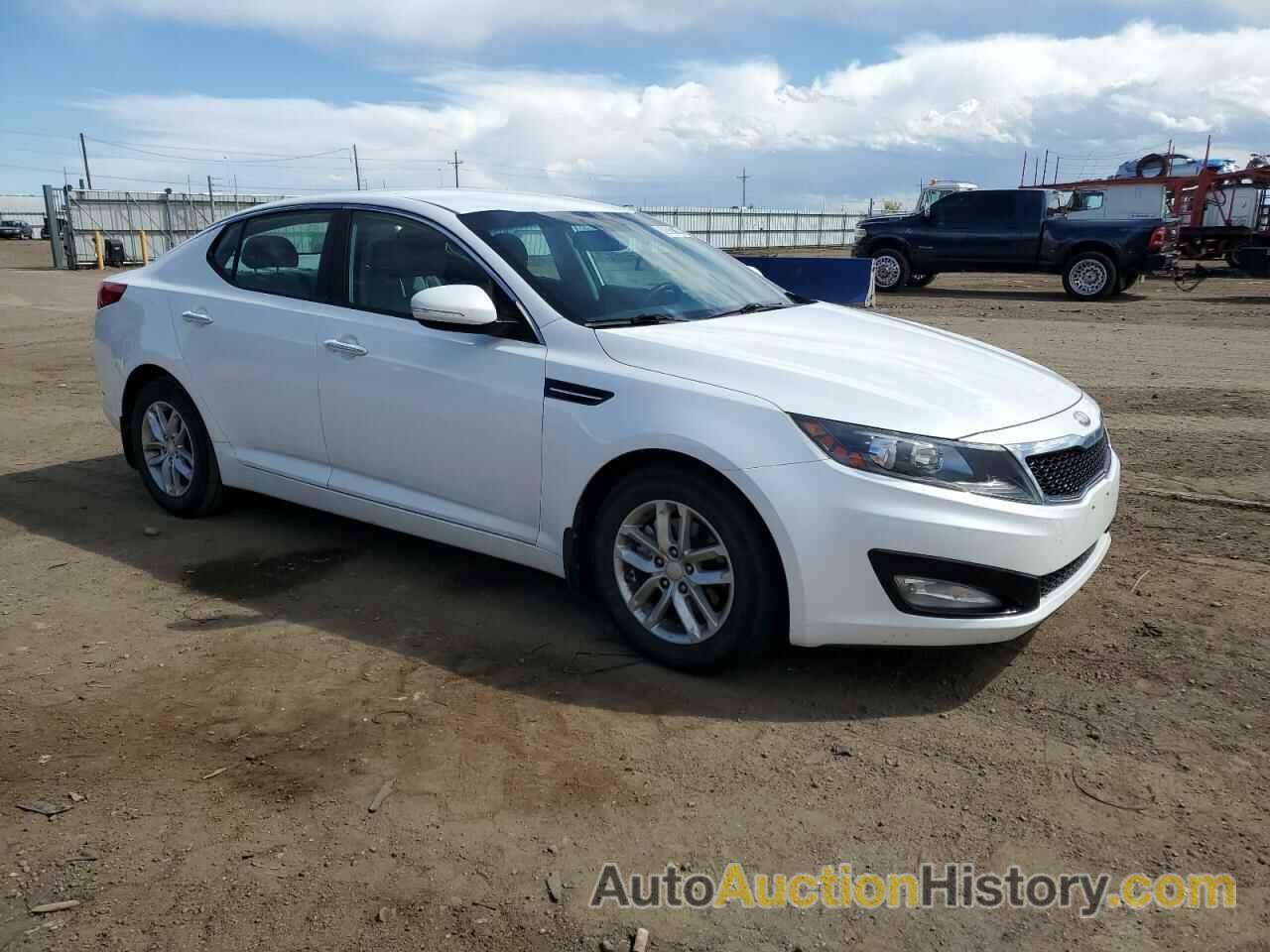 KIA OPTIMA LX, KNAGM4A72D5402565