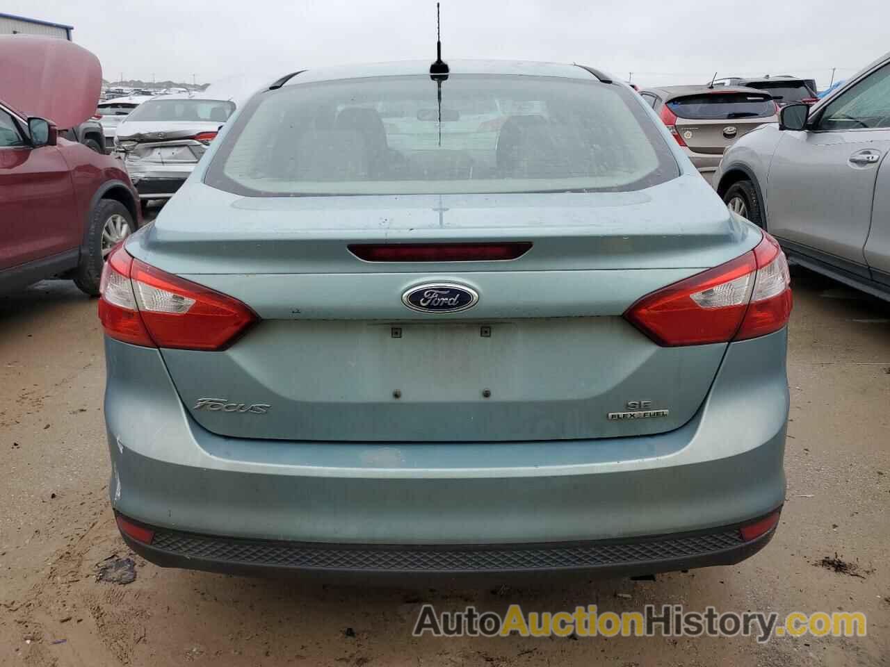 FORD FOCUS SE, 1FAHP3F25CL394824