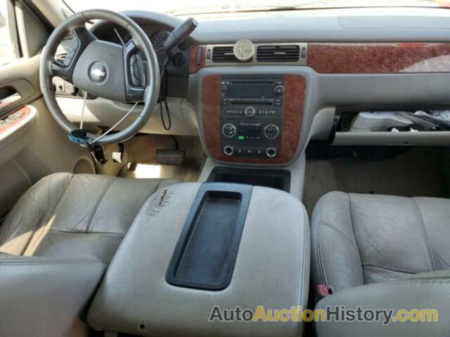 CHEVROLET SUBURBAN K1500, 3GNFK16317G132872