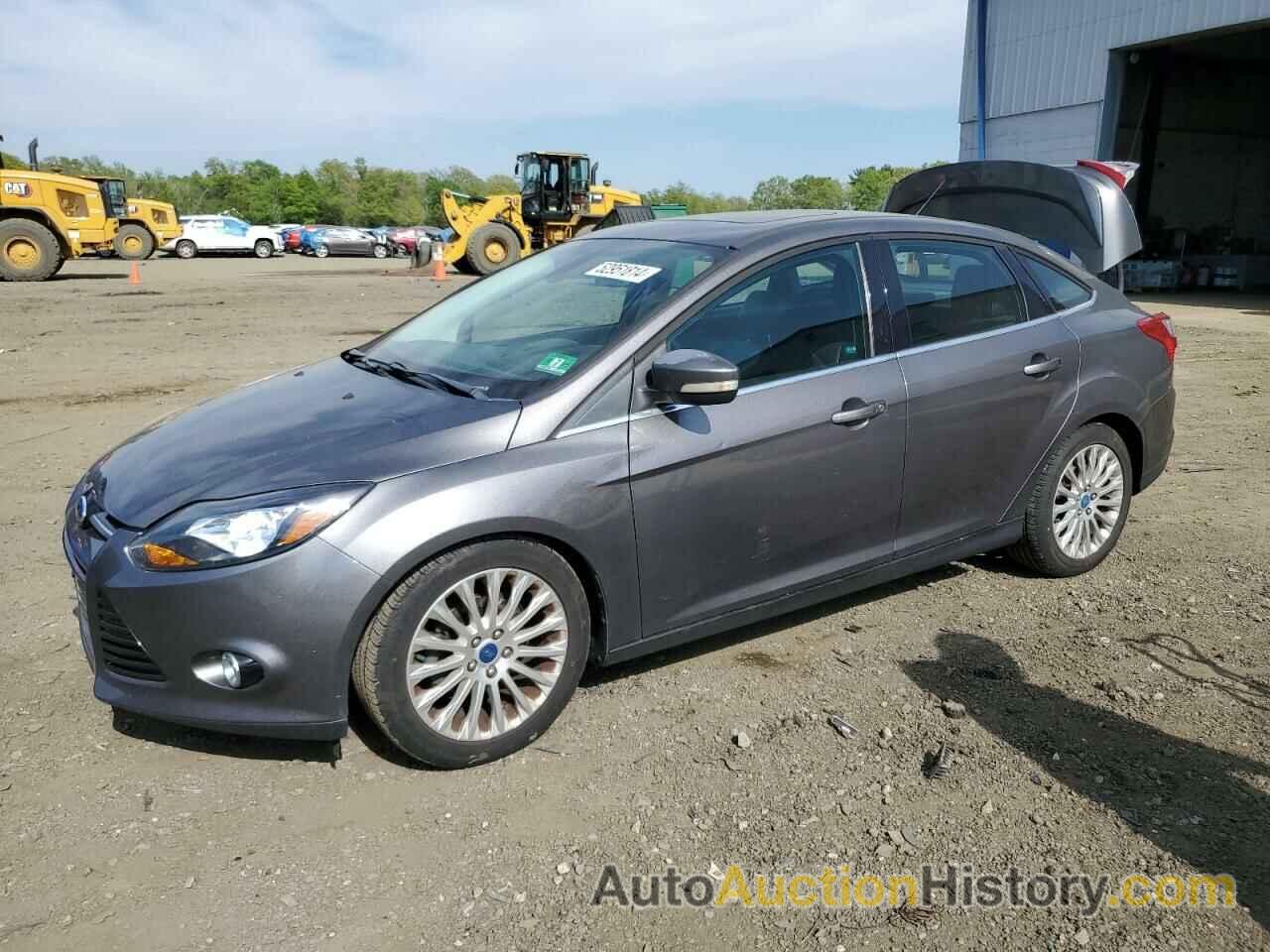 FORD FOCUS TITANIUM, 1FAHP3J27CL214685