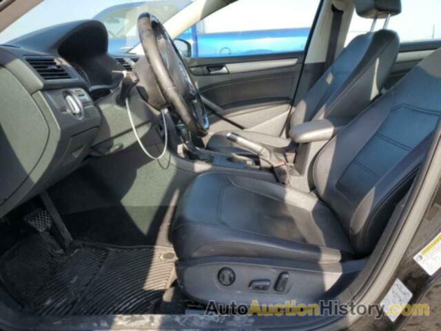 VOLKSWAGEN PASSAT S, 1VWAS7A35EC108309