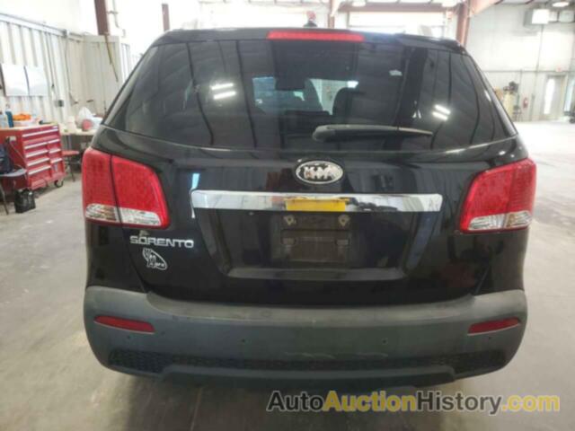 KIA SORENTO BASE, 5XYKT4A13BG004023