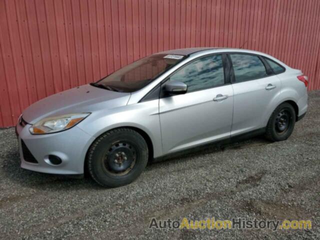 FORD FOCUS SE, 1FADP3F25EL358083