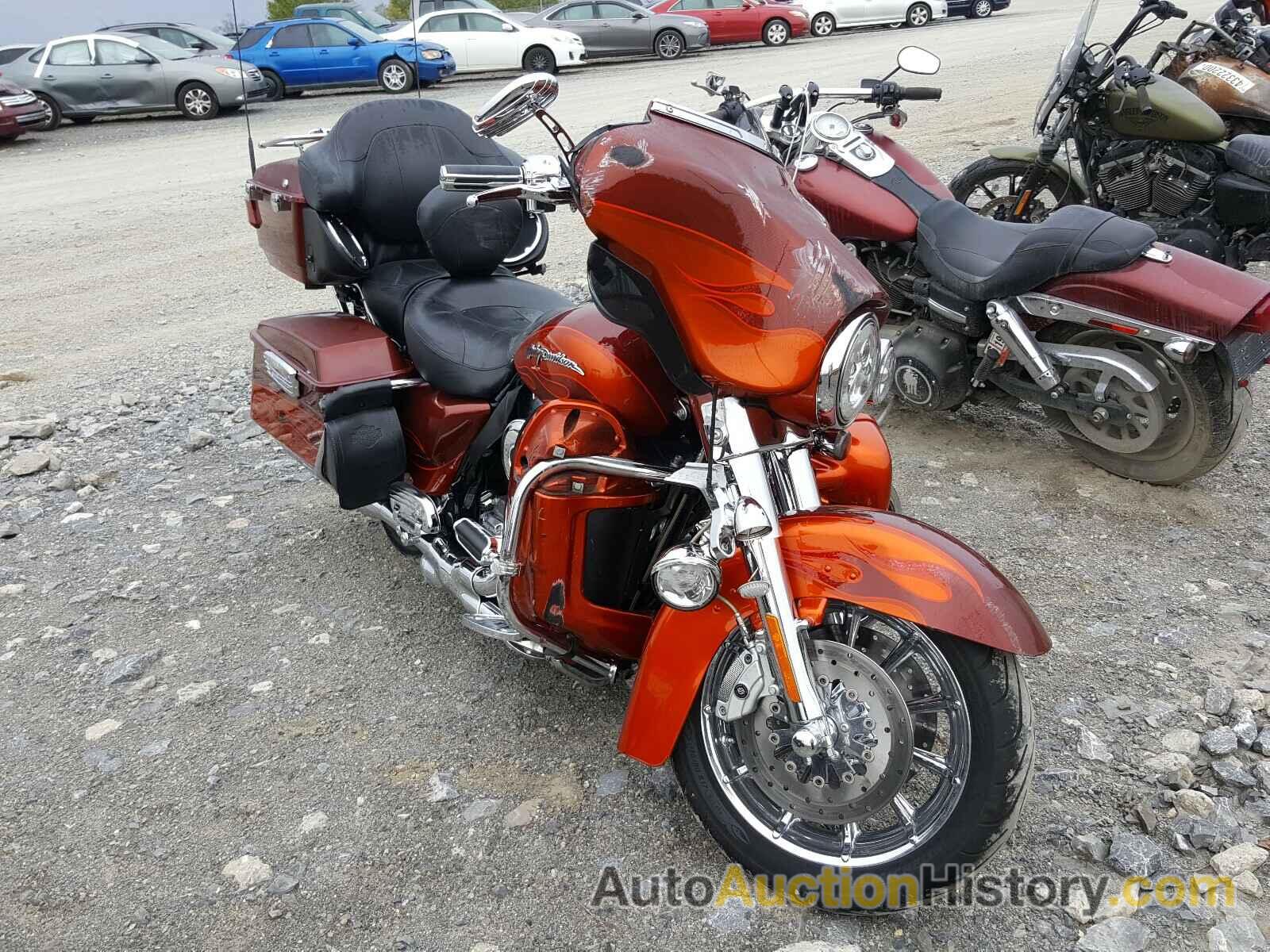 2010 HARLEY-DAVIDSON FLSE, 1HD1PR817AB952256