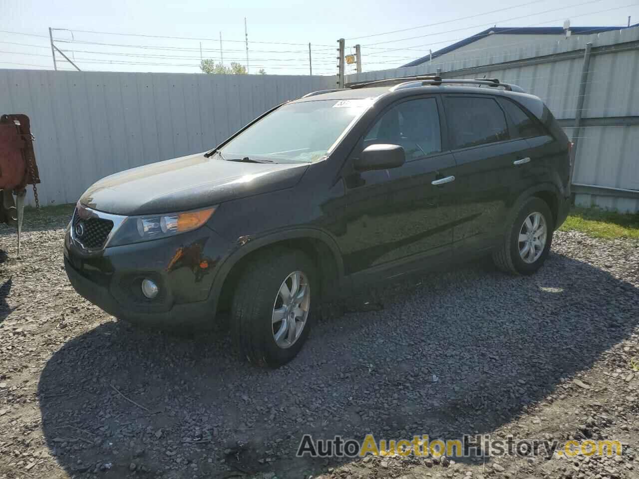 2013 KIA SORENTO LX, 5XYKT3A61DG330203