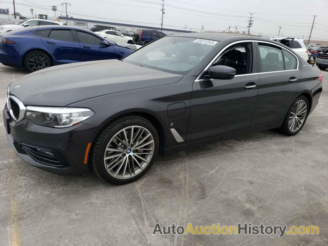 2018 BMW 5 SERIES, WBAJA9C52JB251876