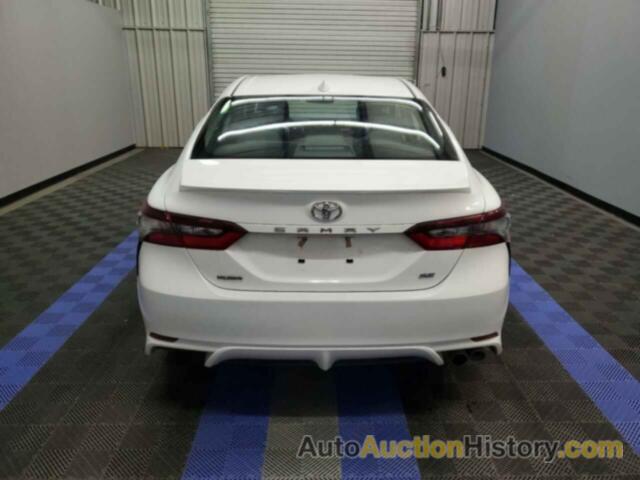 TOYOTA CAMRY SE, 4T1T11AK2NU039555