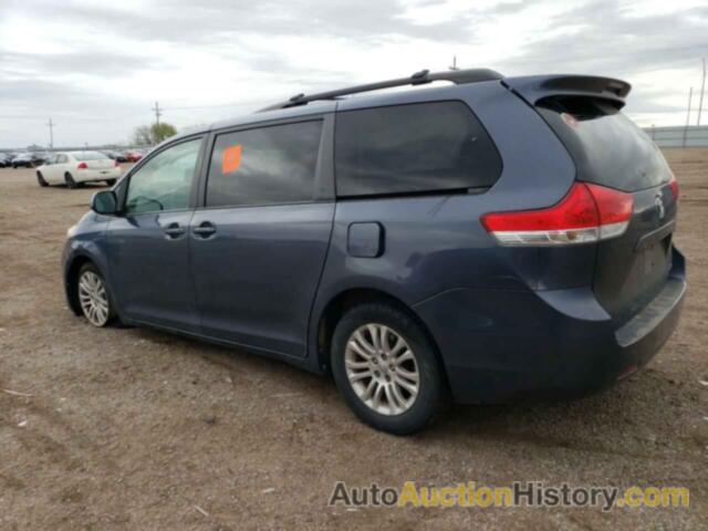 TOYOTA SIENNA XLE, 5TDYK3DC3DS329667