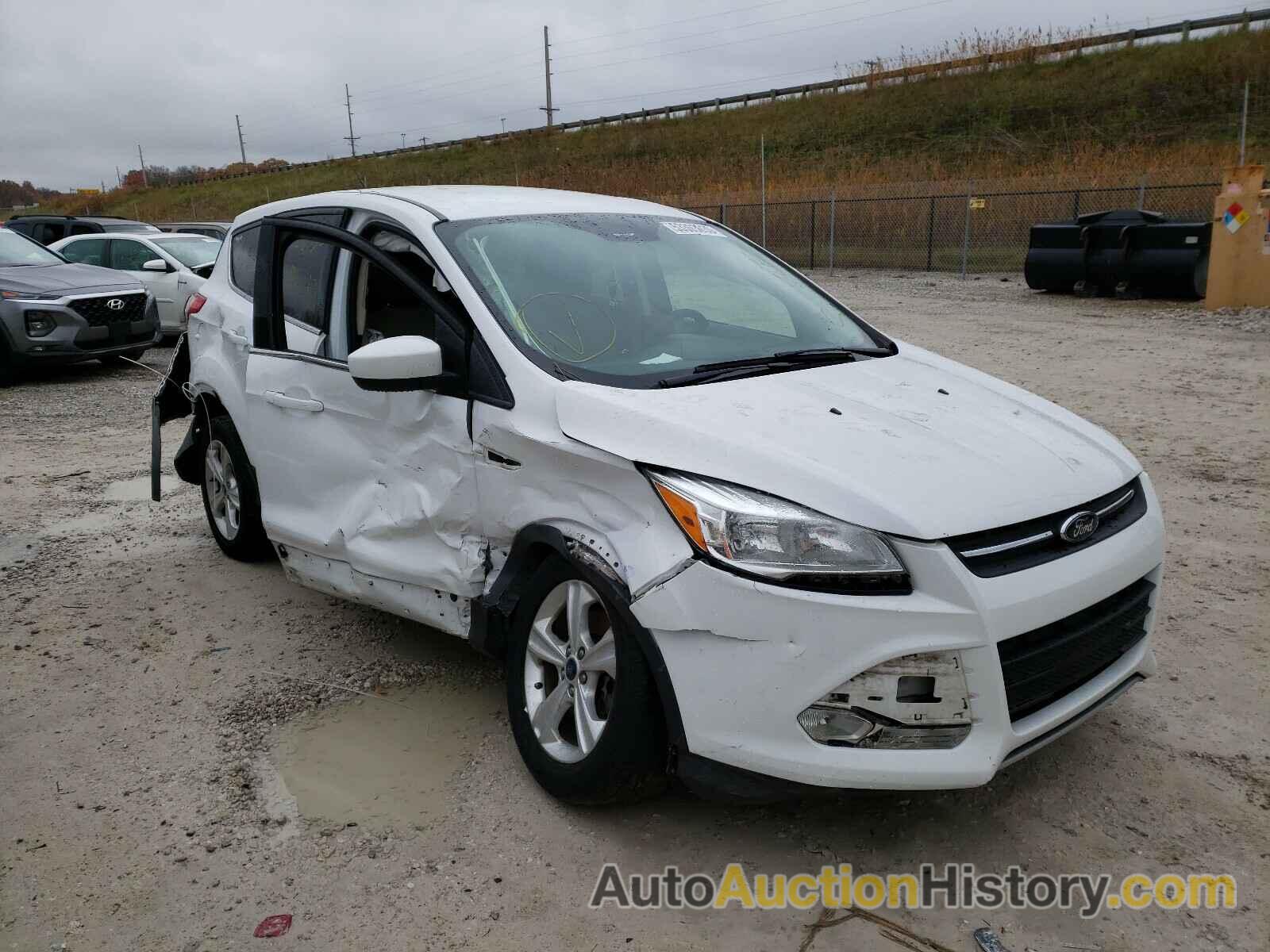 2014 FORD ESCAPE SE, 1FMCU0G92EUE45888