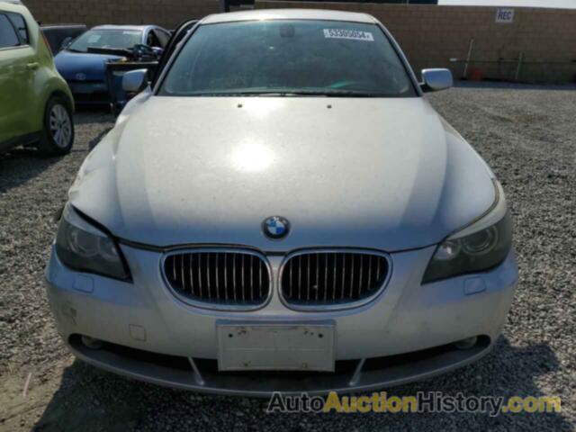 BMW 5 SERIES I, WBANE73537CM55700