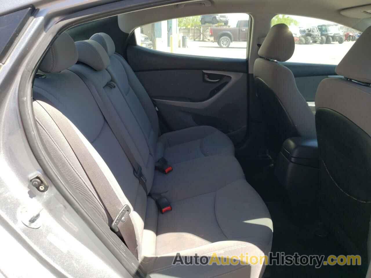 HYUNDAI ELANTRA SE, KMHDH4AE5EU137233