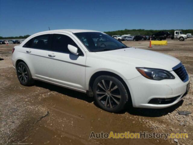 CHRYSLER 200 LIMITED, 1C3CCBCG2EN157617