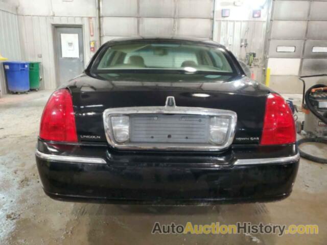 LINCOLN TOWNCAR SIGNATURE LIMITED, 1LNHM82V16Y611398