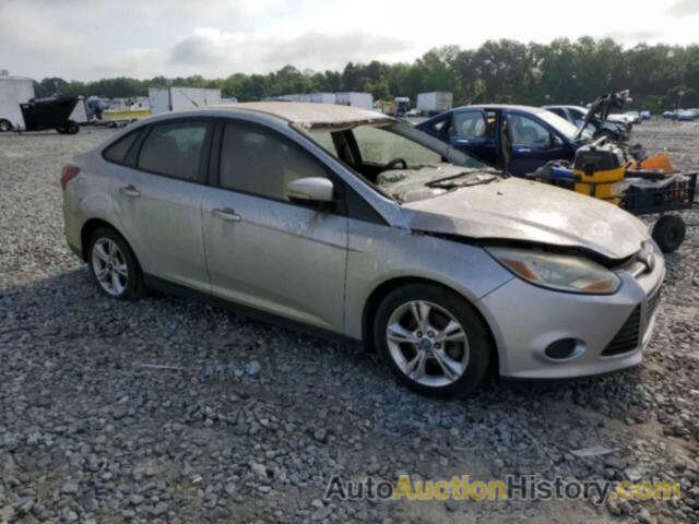 FORD FOCUS SE, 1FADP3F20EL445888