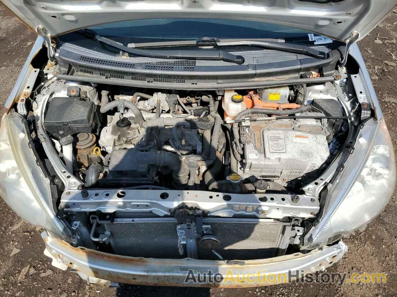 TOYOTA PRIUS, JTDKDTB34D1041866