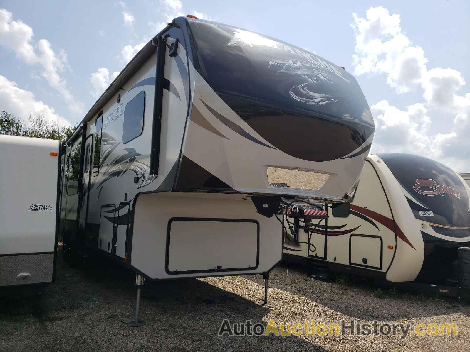 2016 KEYSTONE AVALANCHE, 4YDF3702XGE760636