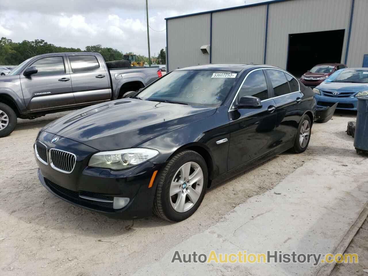 BMW 5 SERIES I, WBAXG5C5XCDW24414