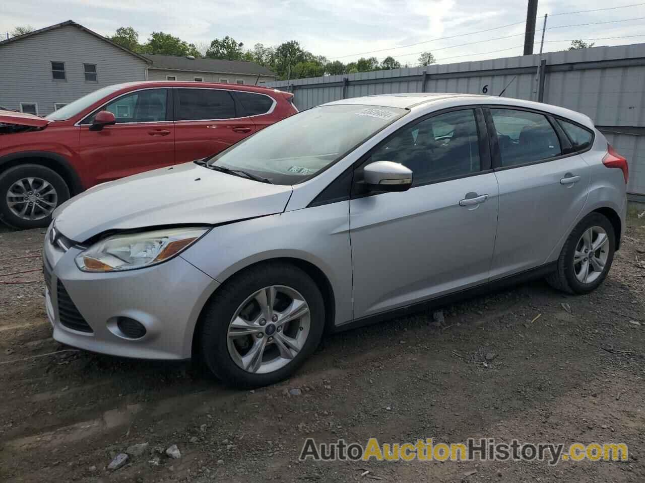 FORD FOCUS SE, 1FADP3K21DL271883