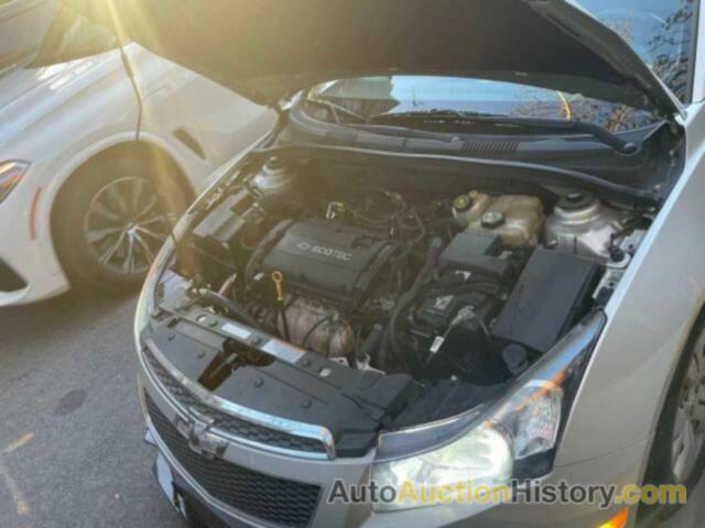 CHEVROLET CRUZE LS, 1G1PA5SH6E7434331