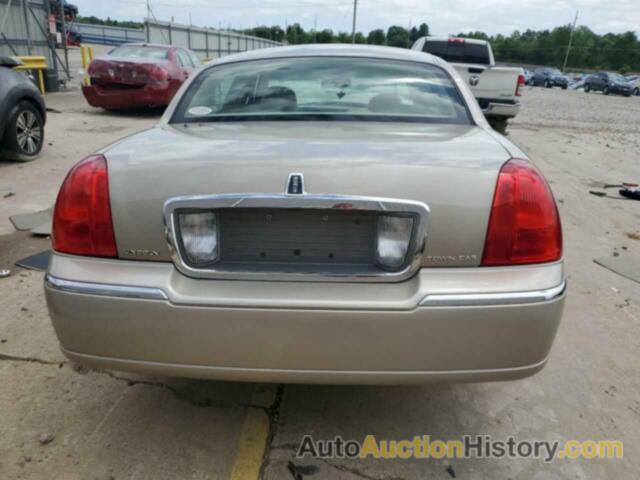 LINCOLN TOWNCAR SIGNATURE LIMITED, 1LNHM82W16Y648539