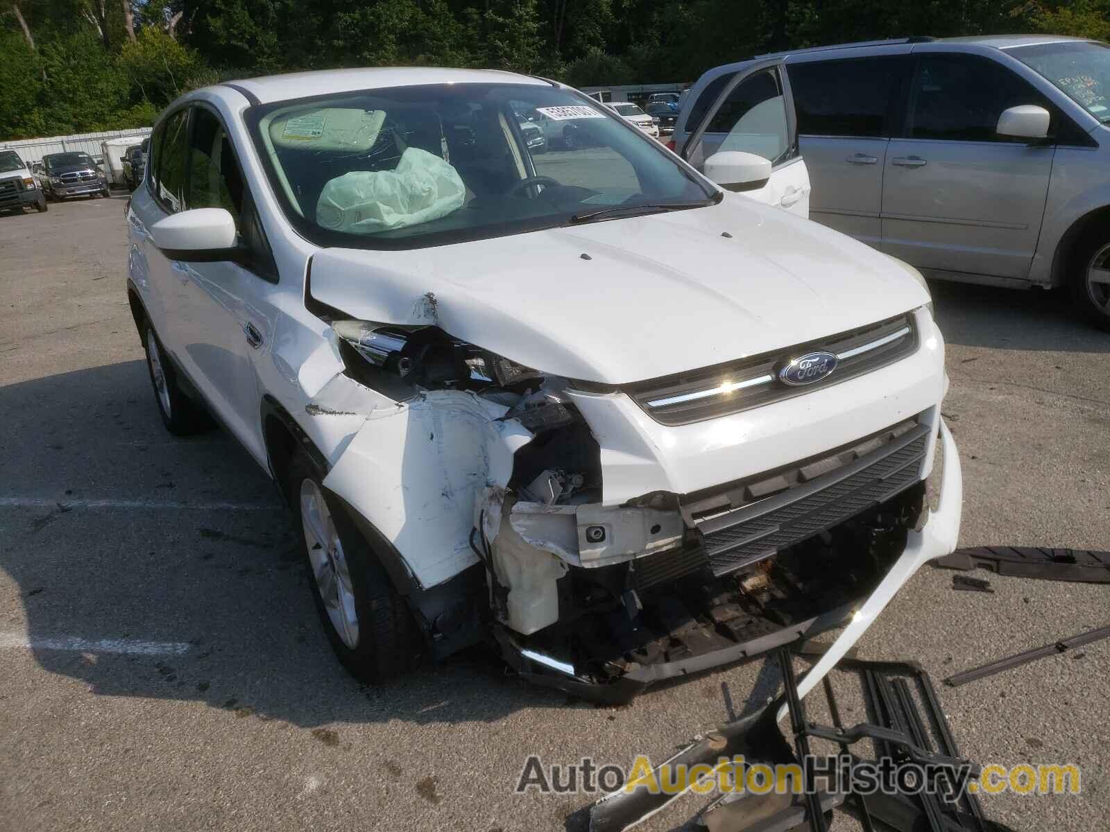 2014 FORD ESCAPE SE, 1FMCU9GX5EUD88217