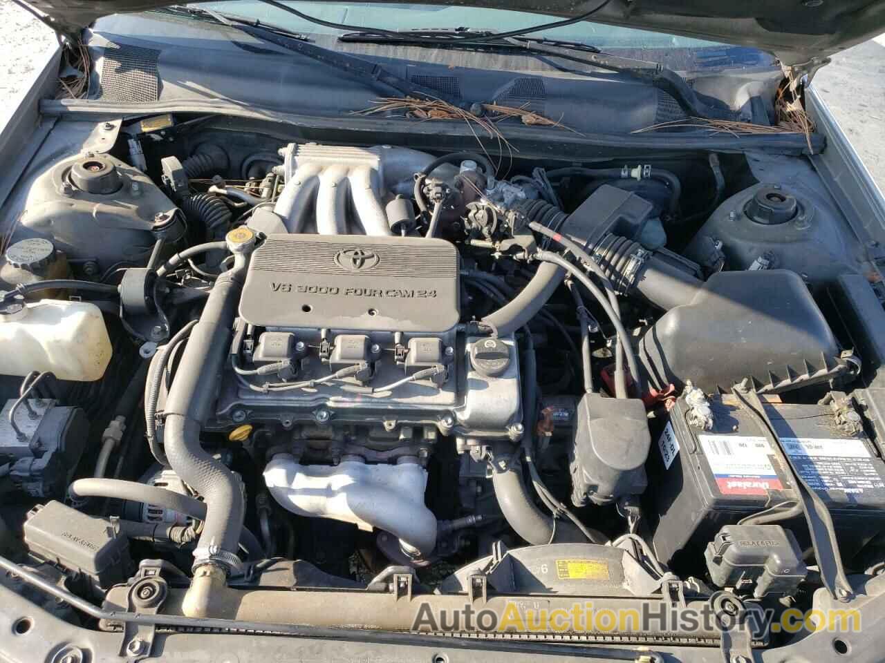 TOYOTA CAMRY LE, JT2BF28K1X0185395