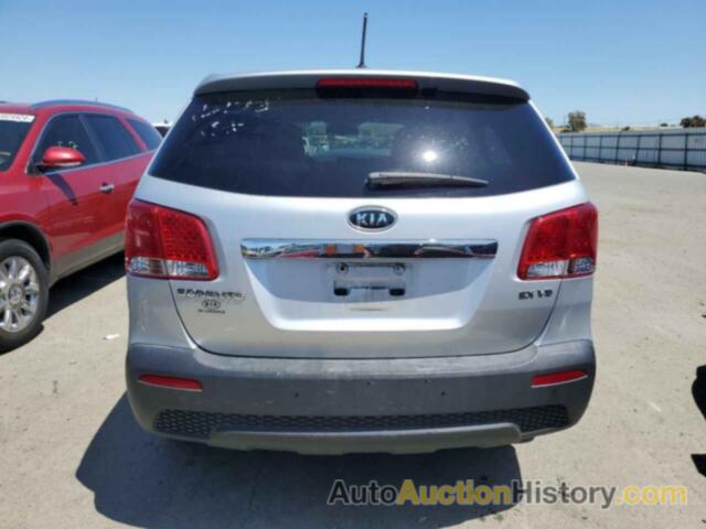 KIA SORENTO EX, 5XYKUDA29BG012570