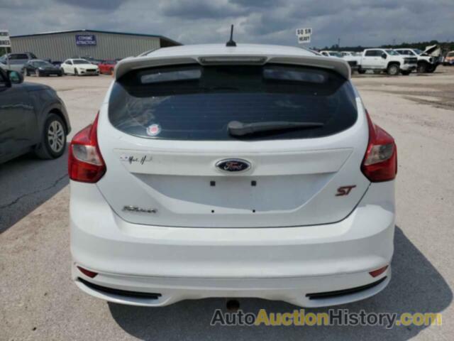 FORD FOCUS ST, 1FADP3L92EL330100