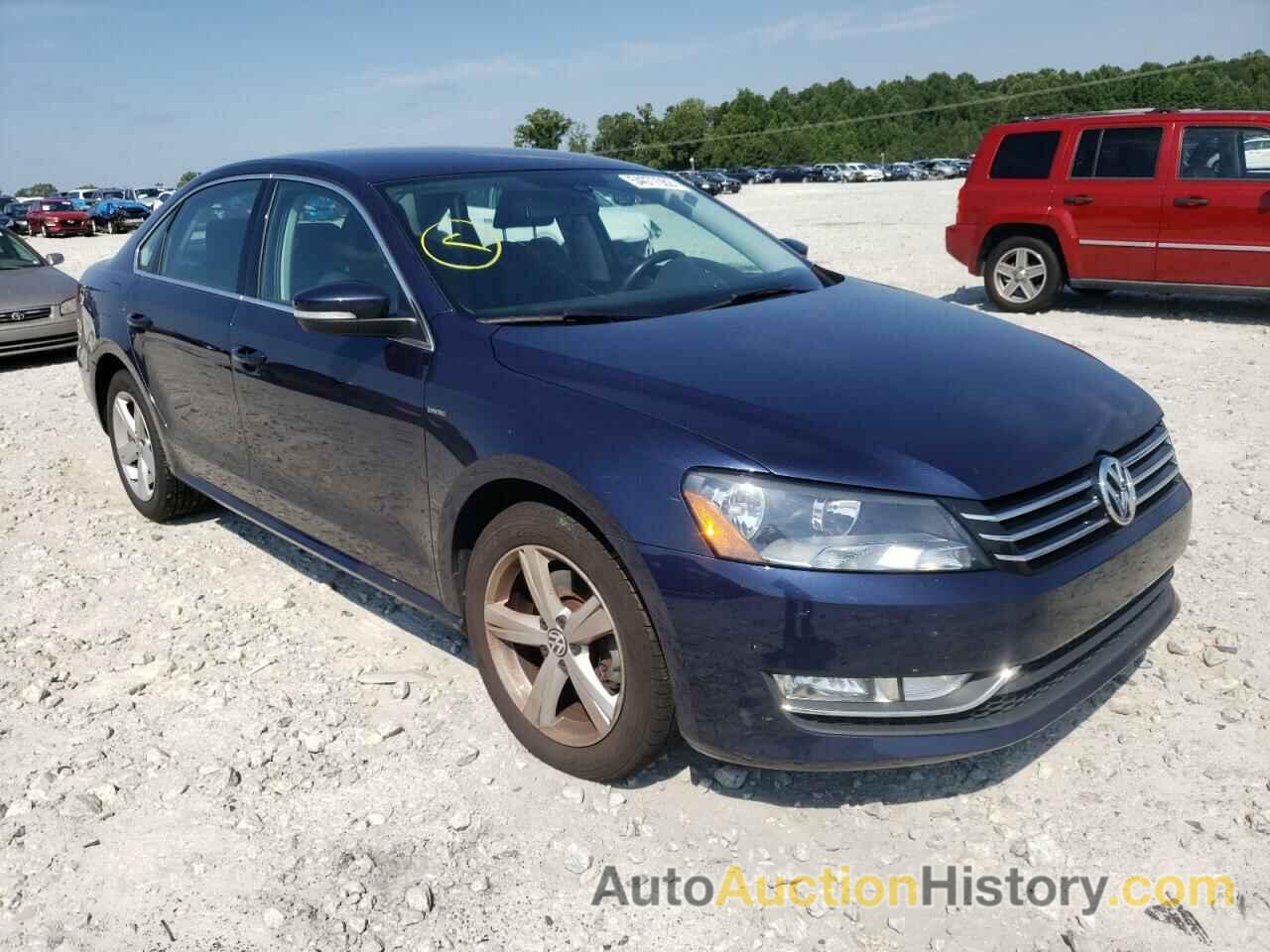 2015 VOLKSWAGEN PASSAT S, 1VWAT7A35FC107756